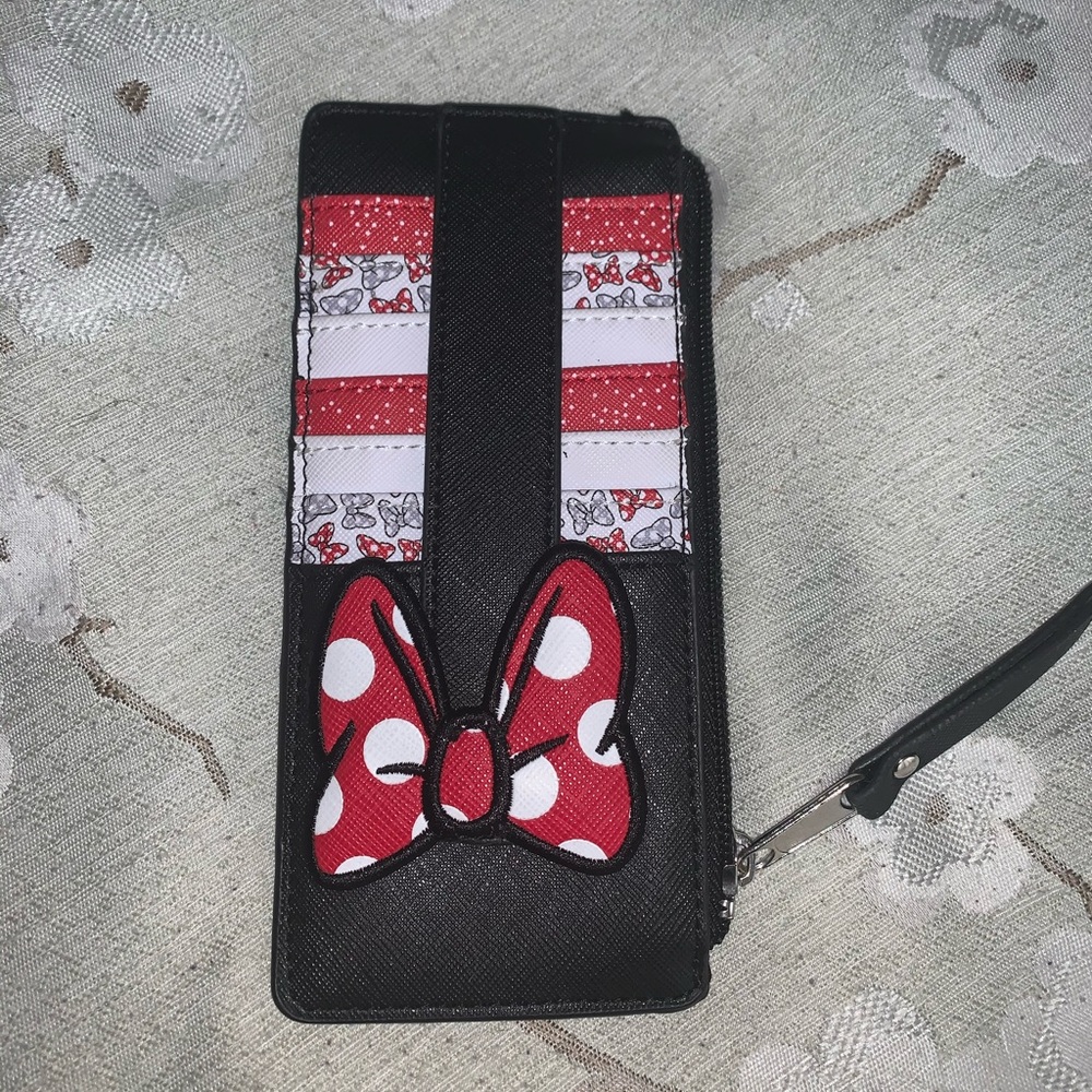 ‼️SOLD‼️ in Ⓜ️ Minnie Mouse wallet